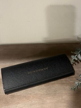 Authentic Burberry Glasses Eyeglasses Case Sunglasses Black.